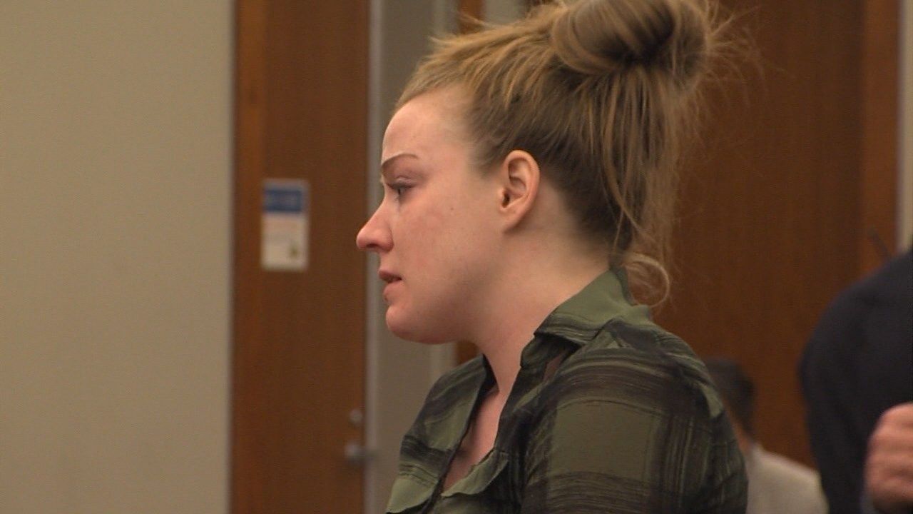 Warwick police investigating two separate car accidents; 1 dead ABC6