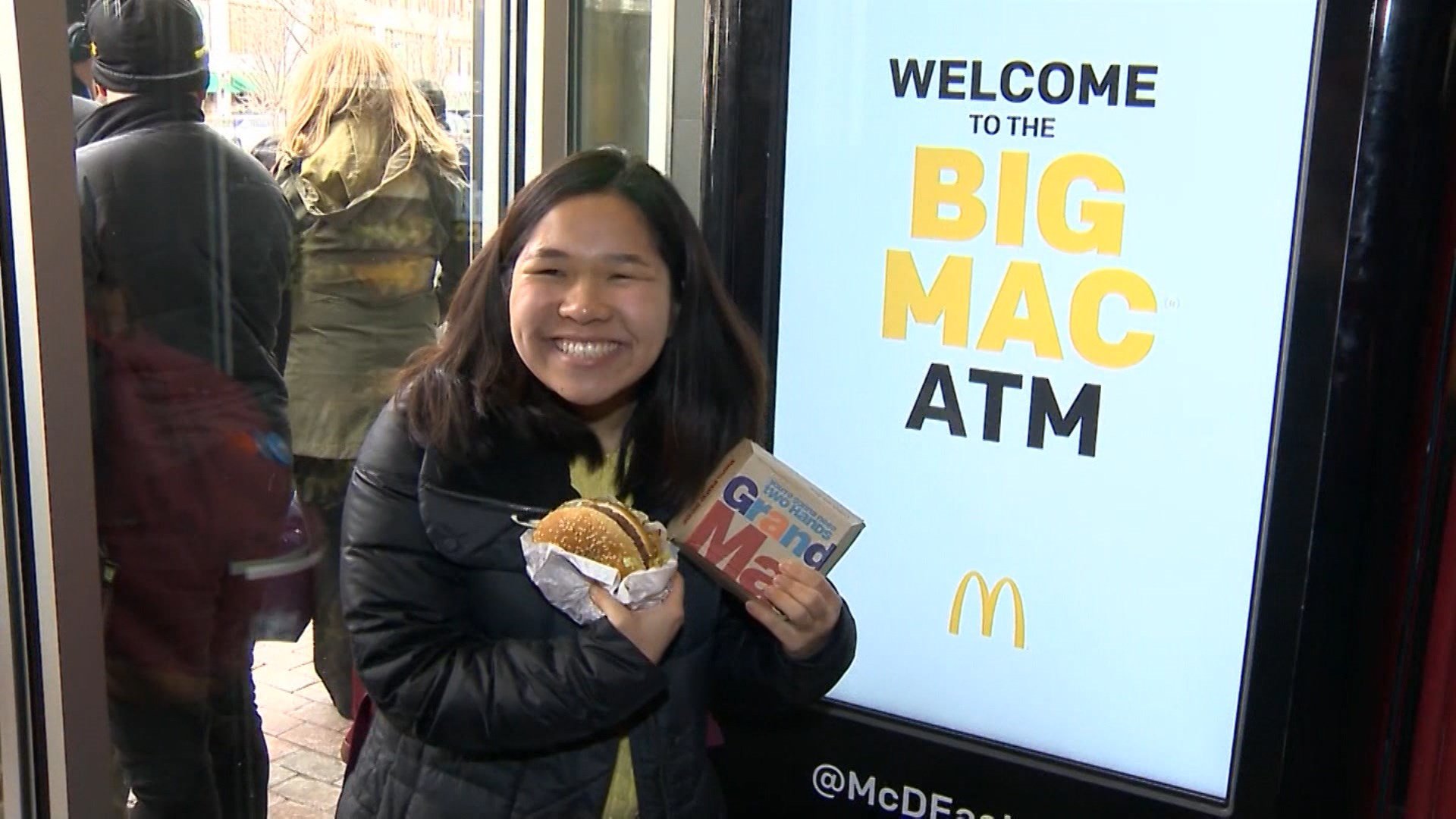 McDonald’s tests ‘Big Mac’ vending machine - ABC6 - Providence, RI and New ...