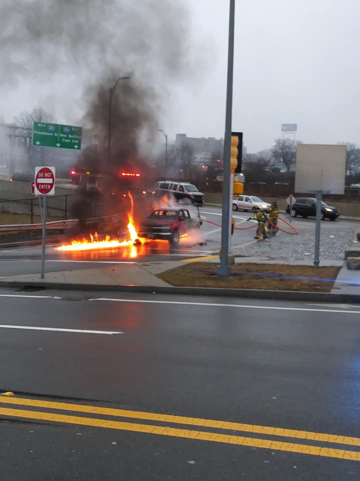 Early morning truck fire in Fall River - ABC6 - Providence, RI and New
